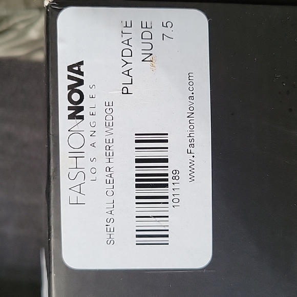 FASHION NOVA Clear wedge size 7.5. - Picture 6 of 6